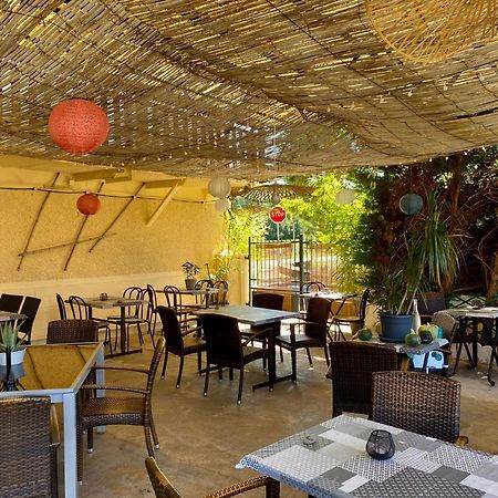 Auberge Du Relais D Auniac Hotel Bar Restaurant Piscine 앵갈라스노작 외부 사진