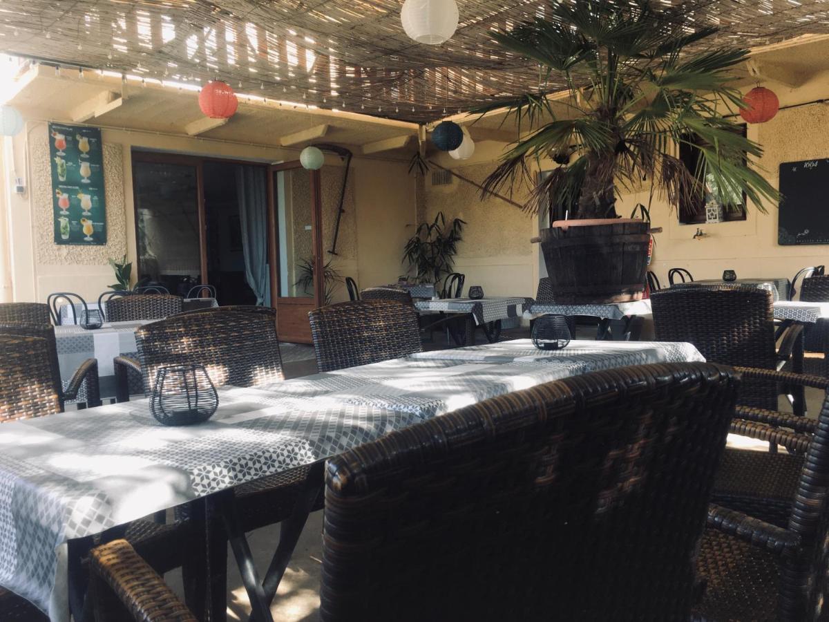 Auberge Du Relais D Auniac Hotel Bar Restaurant Piscine 앵갈라스노작 외부 사진